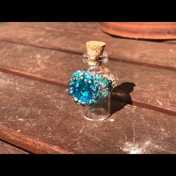 Handmade Beaded Ring - Picture 2 of 9